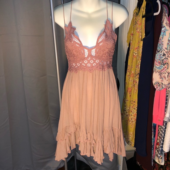 Adella lace mini dress in Rose - Picture 2 of 8